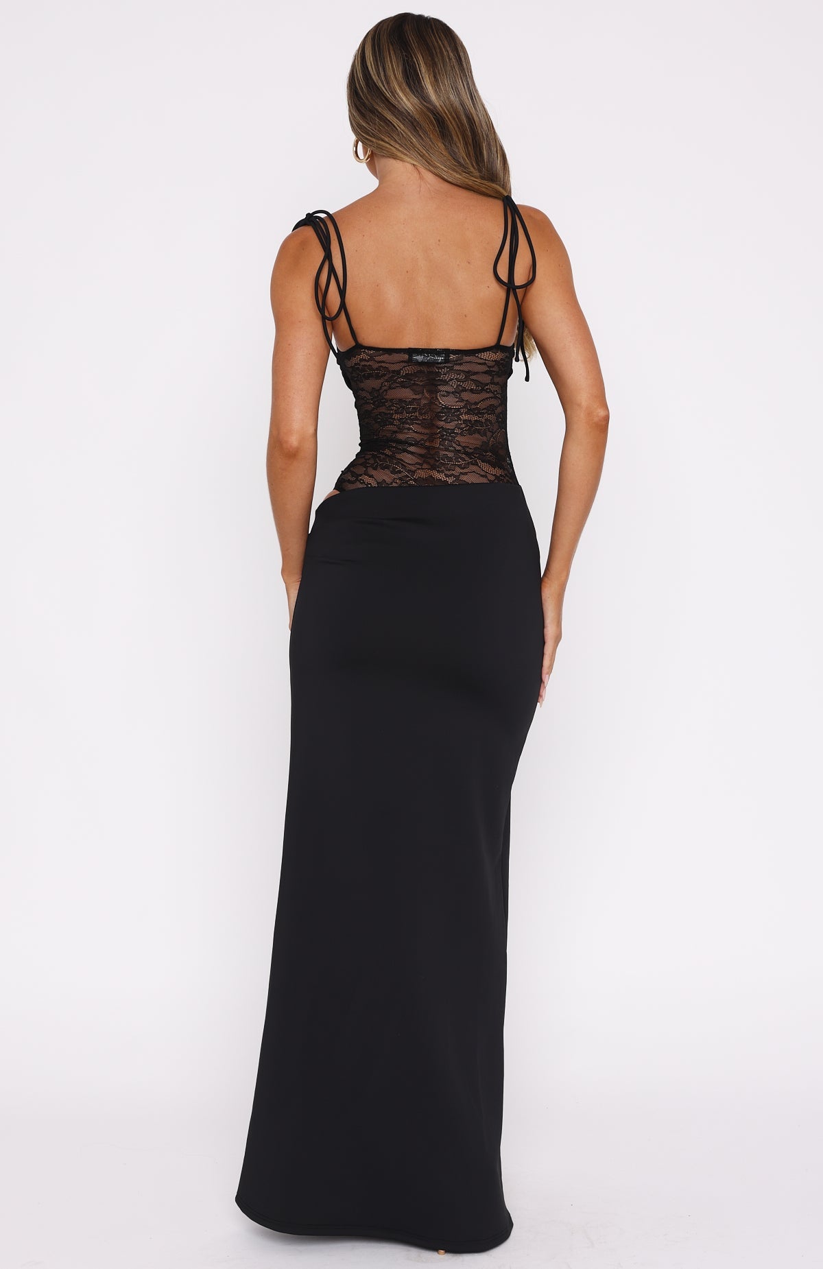 ELARA MAXI DRESS